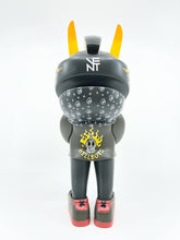 Load image into Gallery viewer, Quiccs 12&quot; Hellbots Mega TEQ63 (Kidrobot Exclusive)
