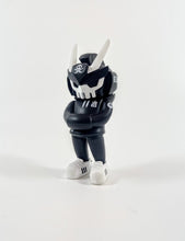 Load image into Gallery viewer, Black Core MicroTeq TEQ63 - Martian Toys by Quiccs 3&quot;
