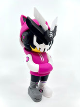 Load image into Gallery viewer, Abiru Pink TEQ63 - Martian Toys by Quiccs 6&quot;
