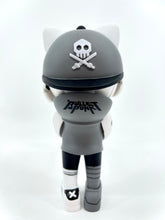 Load image into Gallery viewer, Abiru Grey TEQ63 - Martian Toys by Quiccs 6&quot;

