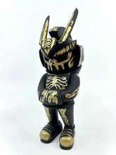 Load image into Gallery viewer, Indo Drip TEQ63 - Martian Toys by Quiccs x Mr Kum Kum 6&quot;
