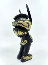 Load image into Gallery viewer, Indo Drip TEQ63 - Martian Toys by Quiccs x Mr Kum Kum 6&quot;
