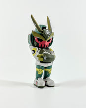 Load image into Gallery viewer, BobaTeq MicroTeq TEQ63 - Martian Toys by Quiccs 3&quot;

