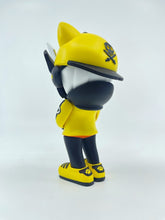Load image into Gallery viewer, Abiru Yellow TEQ63 - Martian Toys by Quiccs 6&quot;
