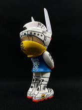 Load image into Gallery viewer, Boys Don’t Cry Gundam TEQ63 - by Nakanari x Martian Toys by Quiccs 6&quot;

