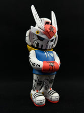 Load image into Gallery viewer, Boys Don’t Cry Gundam TEQ63 - by Nakanari x Martian Toys by Quiccs 6&quot;

