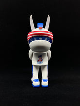 Load image into Gallery viewer, Evel Empire TEQ63 - Martian Toys by Quiccs x Sket One 6&quot;
