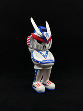 Load image into Gallery viewer, Evel Empire TEQ63 - Martian Toys by Quiccs x Sket One 6&quot;
