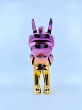 Load image into Gallery viewer, Horizon Chrome TEQ63 - NYCC 2021 - Martian Toys by Quiccs 6&quot;
