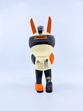 Load image into Gallery viewer, Mechasoul TEQ63 - Martian Toys by ClogTwo x Quiccs 6&quot;
