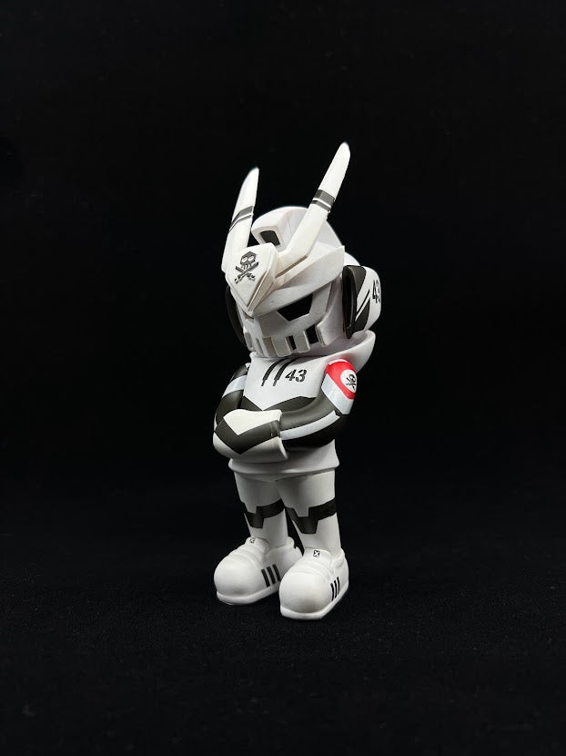 White Fortress TEQ63 NYCC 2018 - Martian Toys by Quiccs 6
