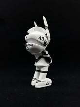 Load image into Gallery viewer, White Fortress TEQ63 NYCC 2018 - Martian Toys by Quiccs 6&quot;
