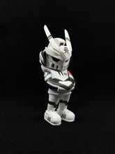 Load image into Gallery viewer, White Fortress TEQ63 NYCC 2018 - Martian Toys by Quiccs 6&quot;
